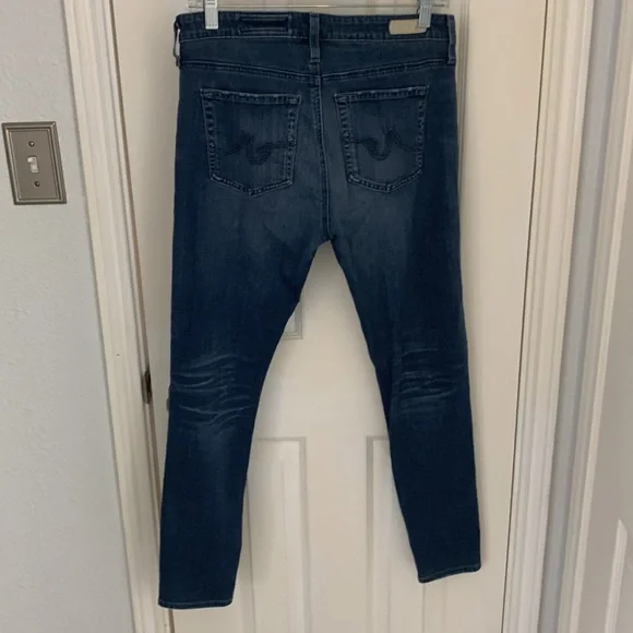 AG high-rise skinny crop “The Farrah Skinny Crop” high-waisted jeans in size 29 - Picture 5 of 6